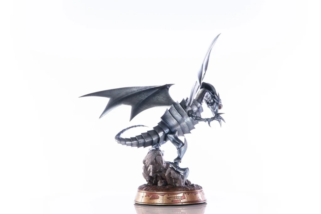 Yu-Gi-Oh! - Non-Scale Figure - Blue-Eyes White Dragon (Silver Edition)