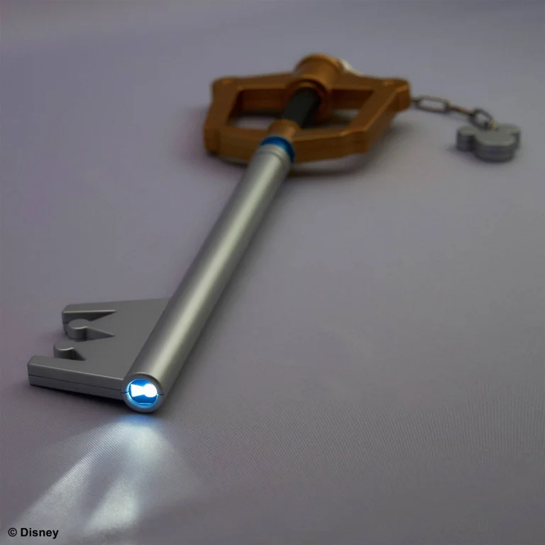 Kingdom Hearts - Kingdom Hearts 20th Anniversary - Light Up Keyblade - Kingdom Key