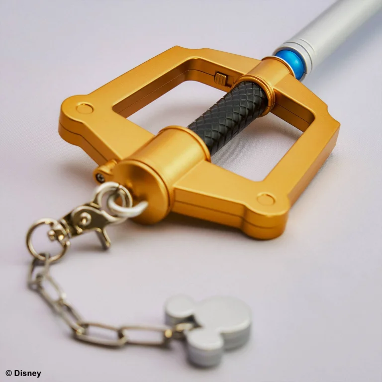 Kingdom Hearts - Kingdom Hearts 20th Anniversary - Light Up Keyblade - Kingdom Key