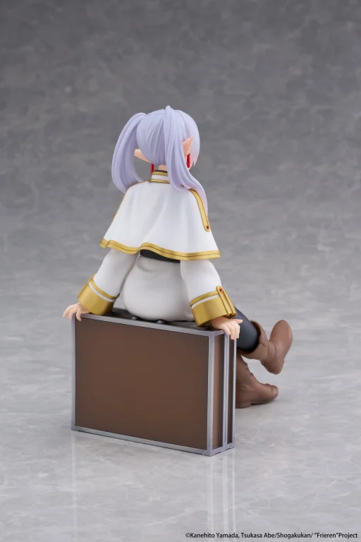 Frieren - Desktop Cute - Frieren (Trunk Case Ver.) (Reissue)