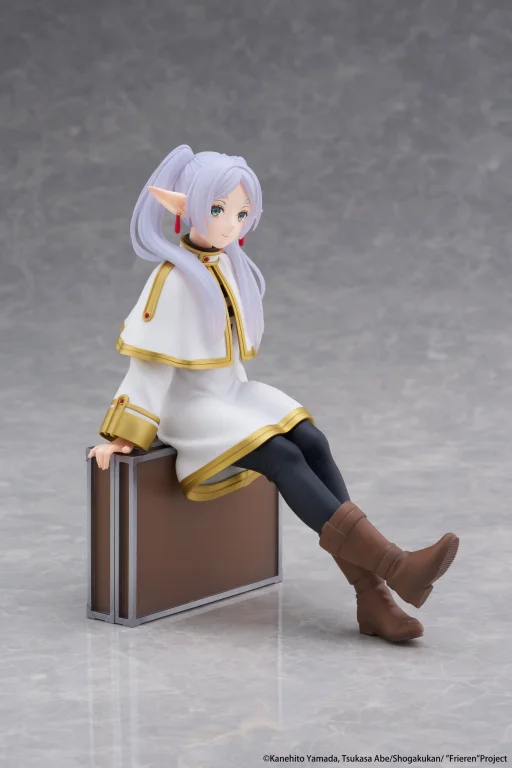 Frieren - Desktop Cute - Frieren (Trunk Case Ver.) (Reissue)