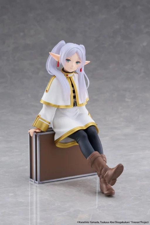 Frieren - Desktop Cute - Frieren (Trunk Case Ver.) (Reissue)
