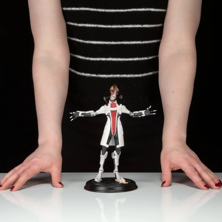 Mass Effect - Non-Scale Figure - Mordin Solus