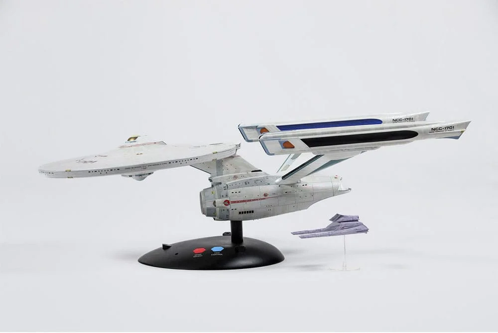Star Trek - Scale Replica - U.S.S. Enterprise NCC-1701