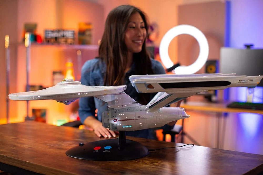 Star Trek - Scale Replica - U.S.S. Enterprise NCC-1701