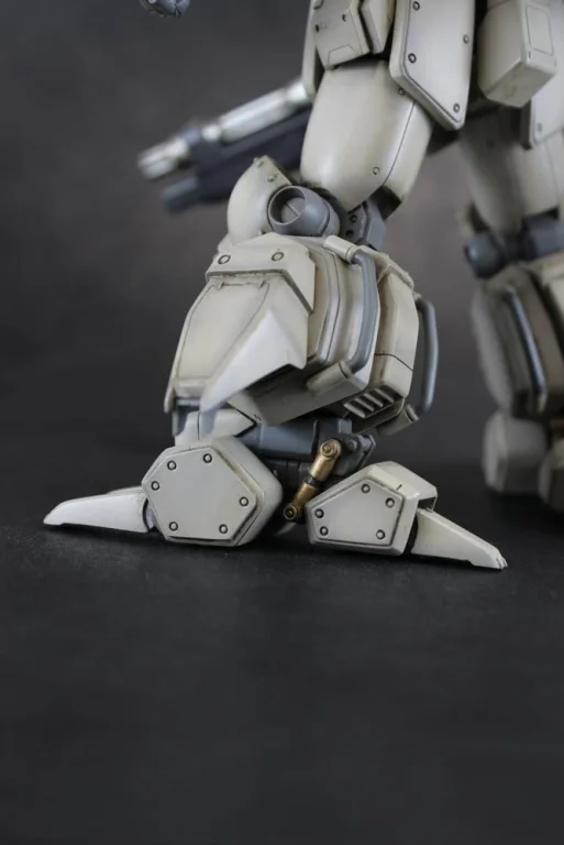Assault Suit Leynos - Scale Plastic Kit - AS-5E3 Leynos (Protagonist Suit Renewal ver.)