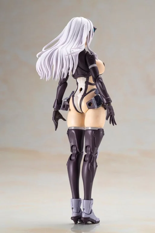 Front Mission - Plastic Model Kit - Zenith Girl (Gray Ver.)