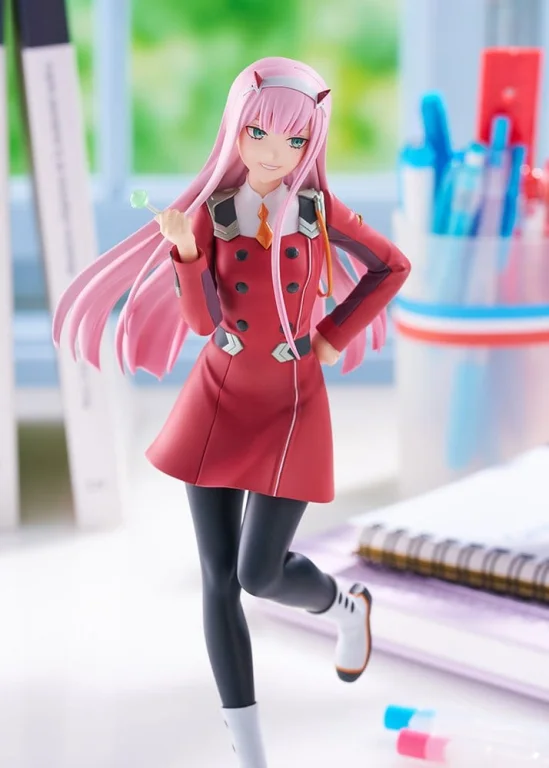 DARLING in the FRANXX - POP UP PARADE - Zero Two (L Size)
