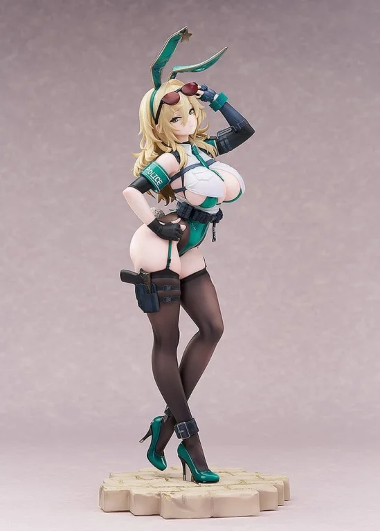 CheLA77 - Scale Figure - Bunny Cops_01