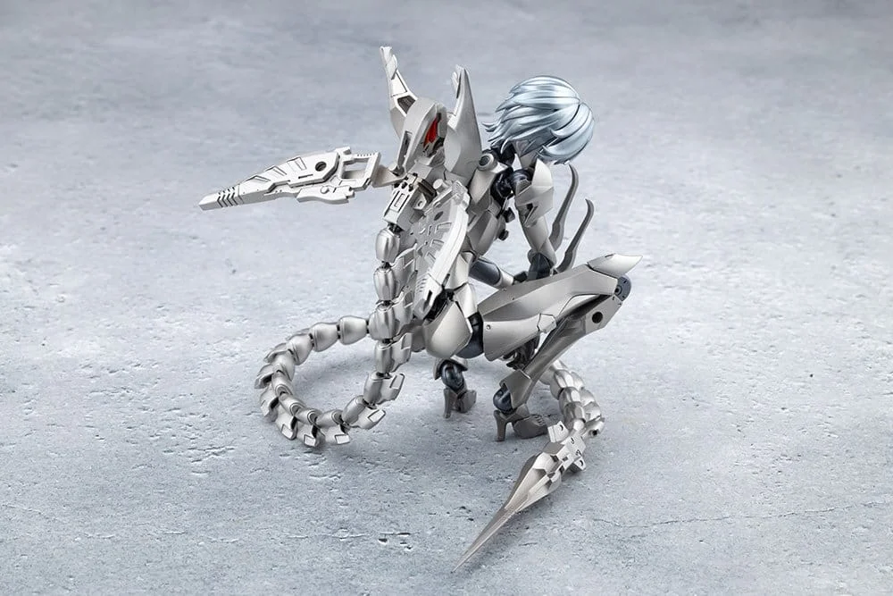 Megalomaria Unlimited Universe - Plastic Model Kit - Wreckage Hunter