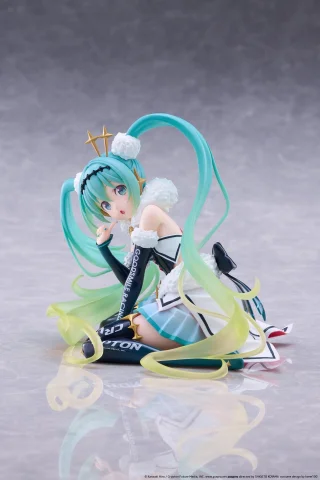 Produktbild zu Character Vocal Series - Taito Kuji - Miku Hatsune (Racing Miku 2018 Ver.) (Round 8 Support Illustration)