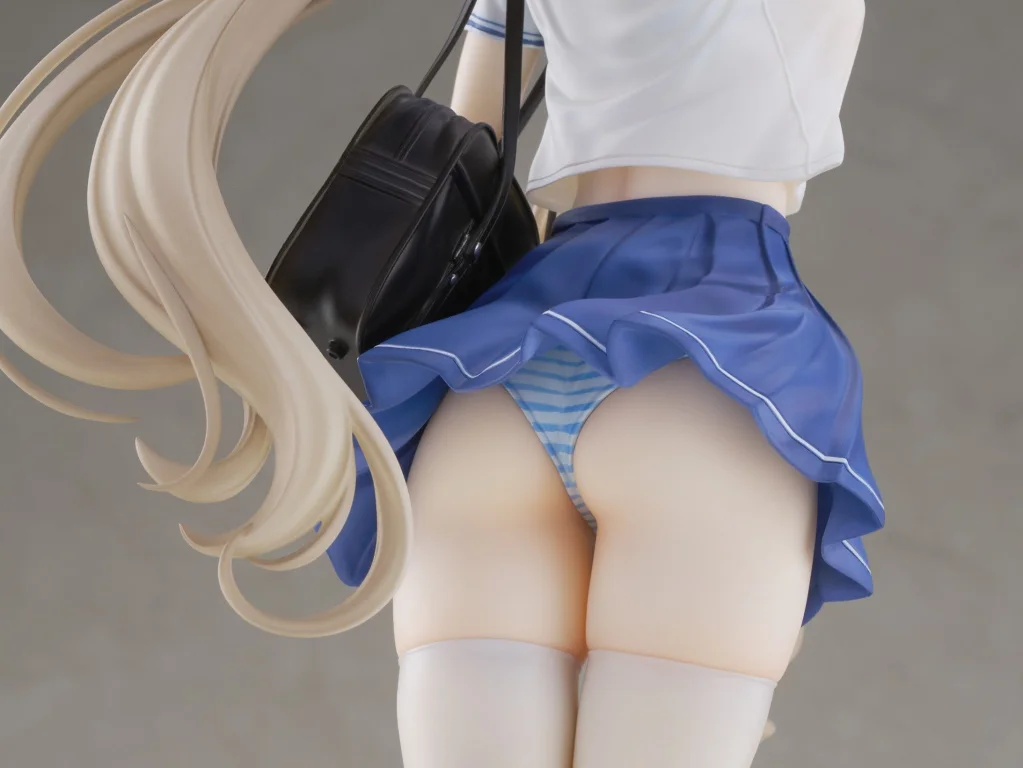 Houkisei - Scale Figure - Momoko (Uniform Ver.)