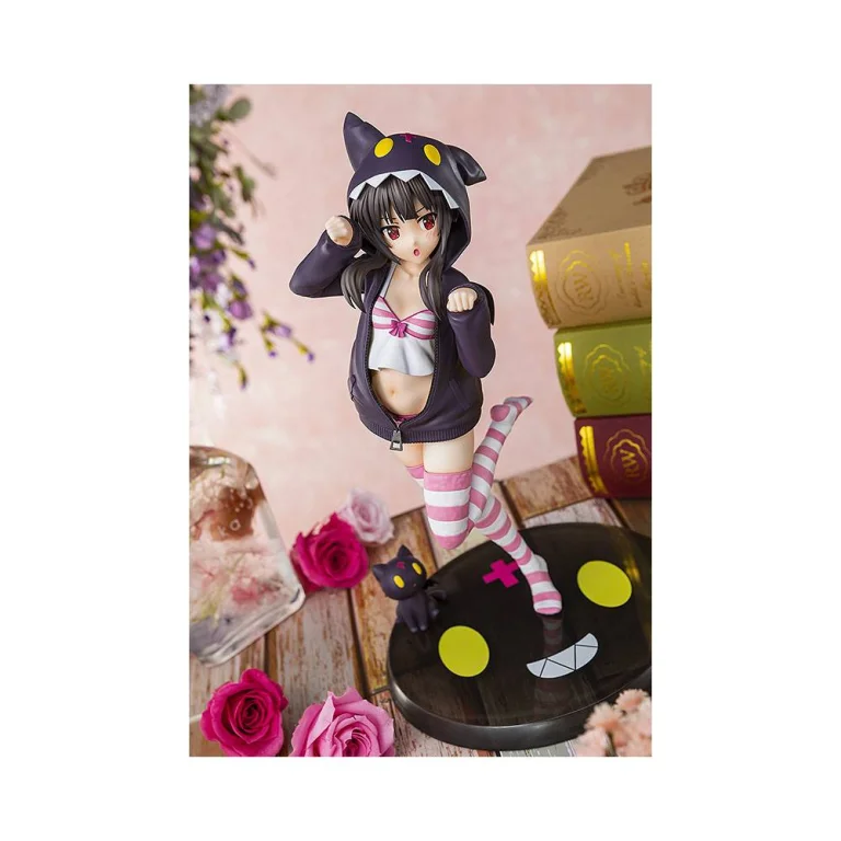 KonoSuba - Scale Figure - Megumin (Hoodie Look Chomusuke ver.)