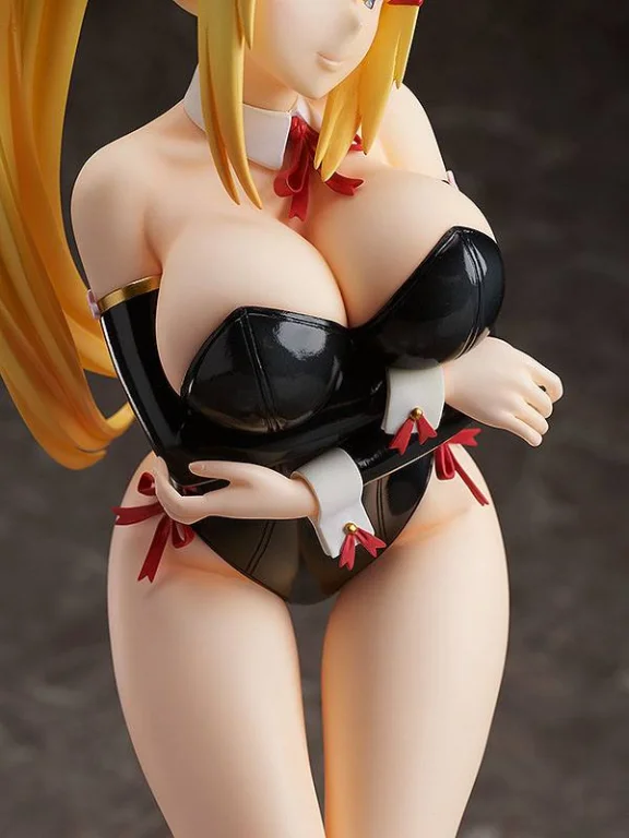 KonoSuba - Scale Figure - Darkness (Bare Leg Bunny Ver.)