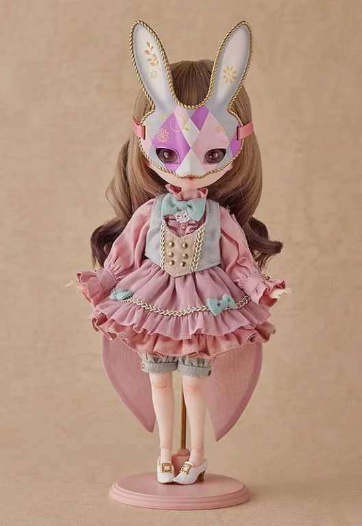 Harmonia bloom - Seasonal Doll - Beatrice