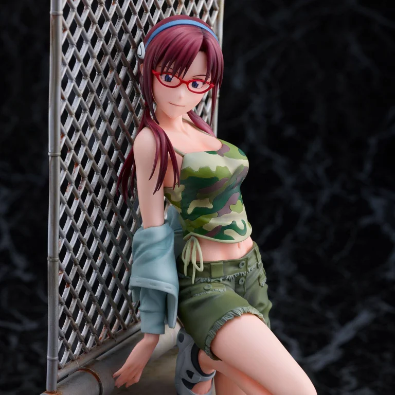 Evangelion - Non-Scale Figure - Makinami Mari Illustrious