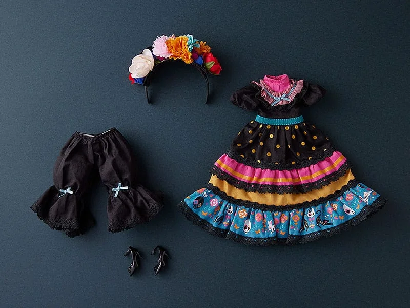 Harmonia bloom - Seasonal Doll - Outfit Set: Gabriela (Black)