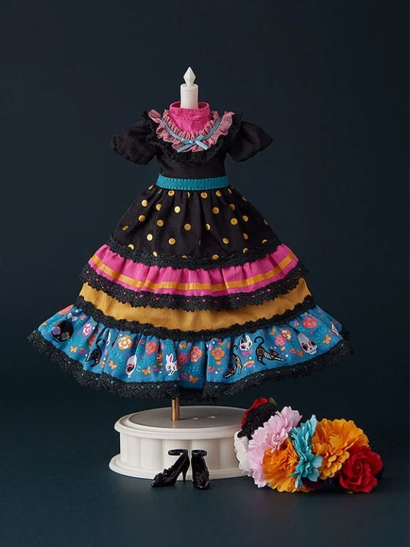 Harmonia bloom - Seasonal Doll - Outfit Set: Gabriela (Black)
