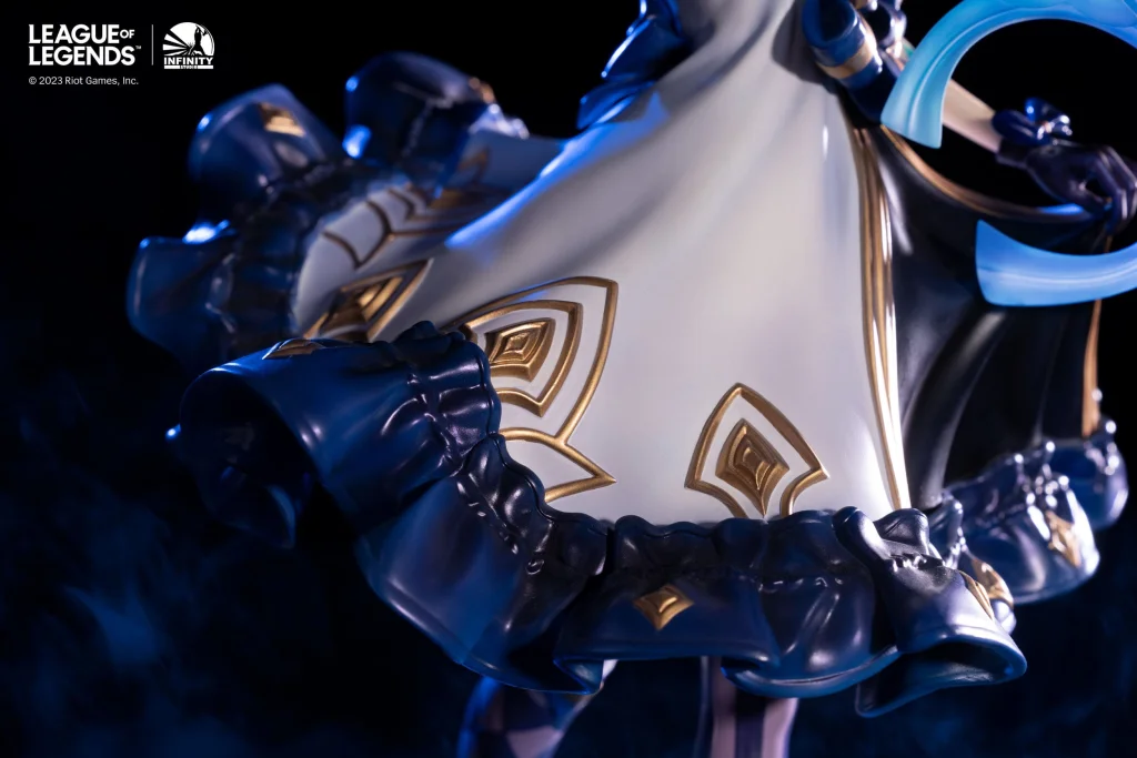 League of Legends - Scale Figure - The Hallowed Seamstress Gwen