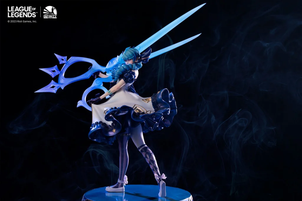 League of Legends - Scale Figure - The Hallowed Seamstress Gwen