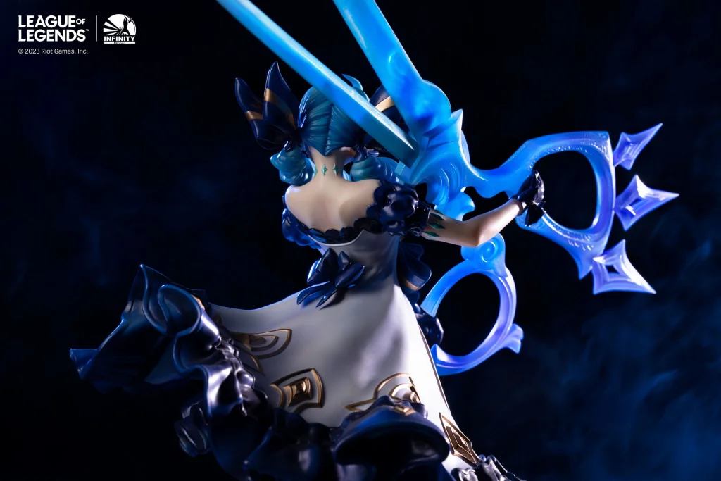 League of Legends - Scale Figure - The Hallowed Seamstress Gwen