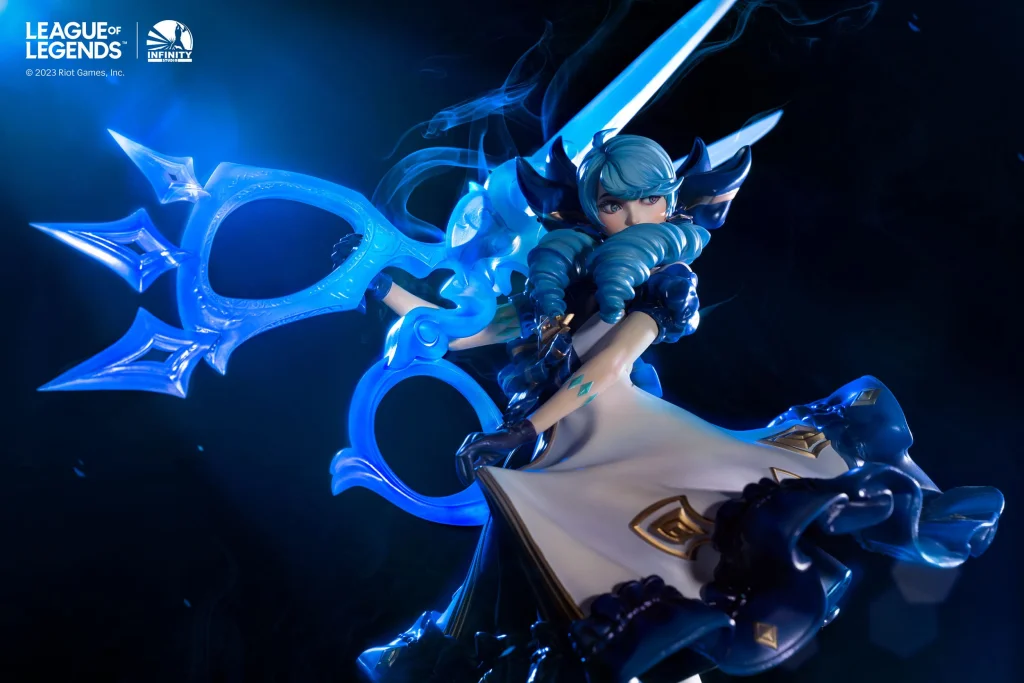 League of Legends - Scale Figure - The Hallowed Seamstress Gwen