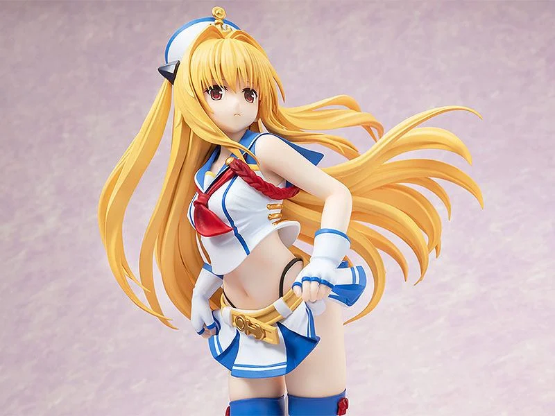 To Love-Ru - CAworks - Golden Darkness (Breezy Seaside ver.)