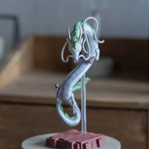 Produktbild zu Chihiros Reise ins Zauberland - Pose Collection - Drache Haku