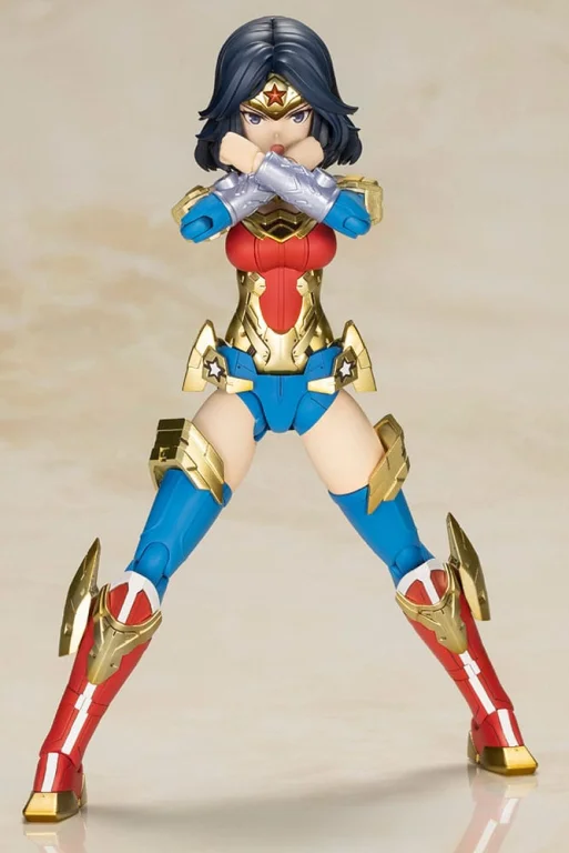 DC Comics - Plastic Model Kit - Wonder Woman (Humikane Shimada Ver.)