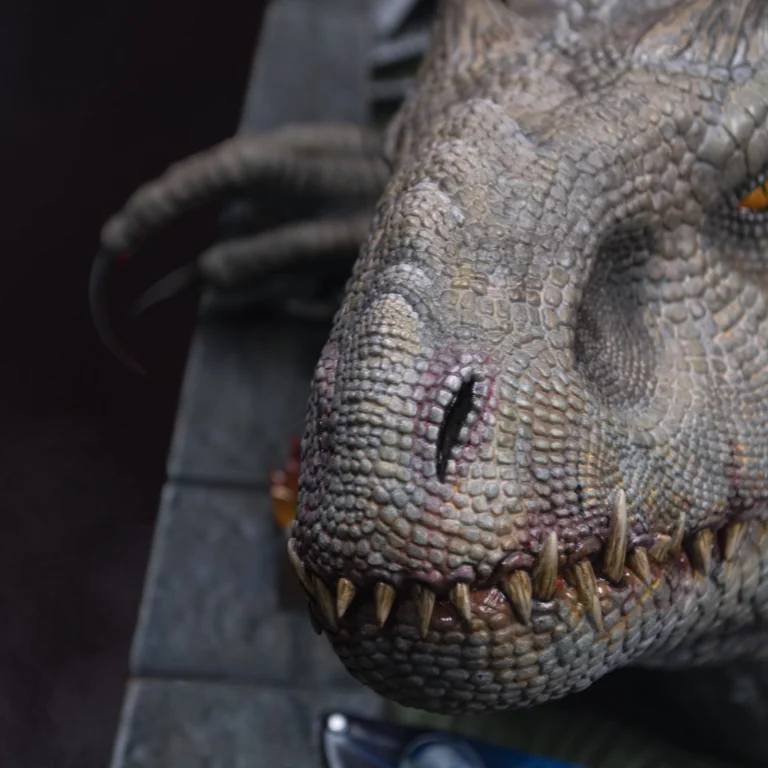 Jurassic Park - Premium Statue - Indominus Rex