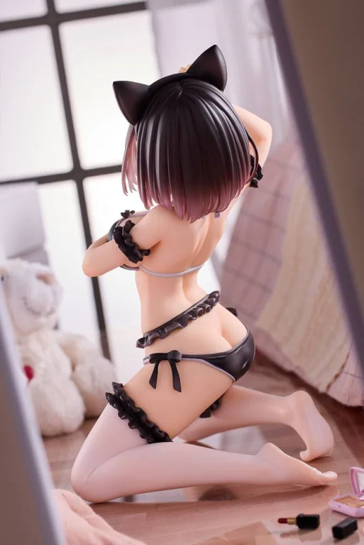 Gaou - Scale Figure - Ayaka-chan (Roar, Posing in Front of a Mirror)