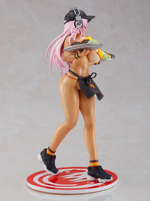 Super Sonico - Scale Figure - Super Sonico (Bikini Waitress Ver.)