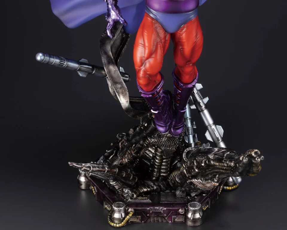 Marvel - Fine Art Statue - Magneto